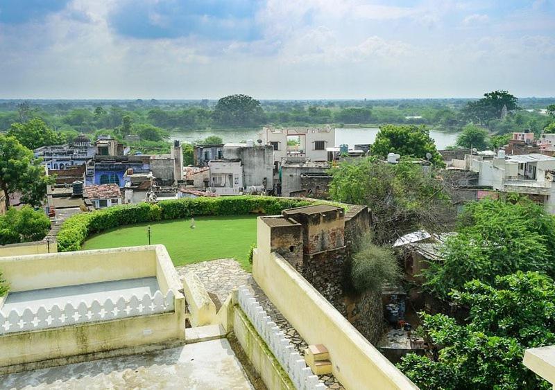Fort Barli - A 16Th Century Castle Exterior photo