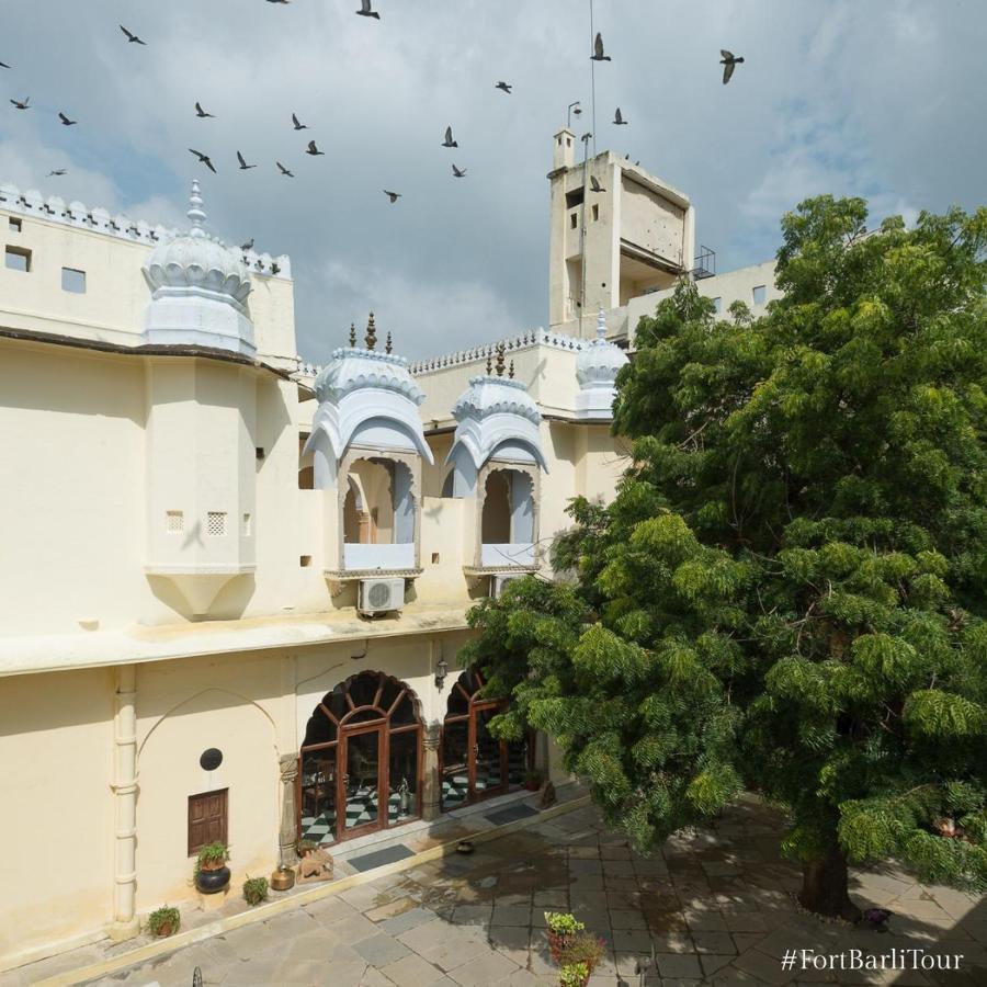 Fort Barli - A 16Th Century Castle Exterior photo