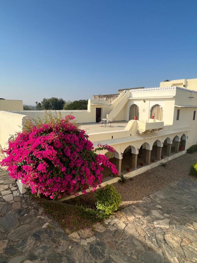 Fort Barli - A 16Th Century Castle Exterior photo