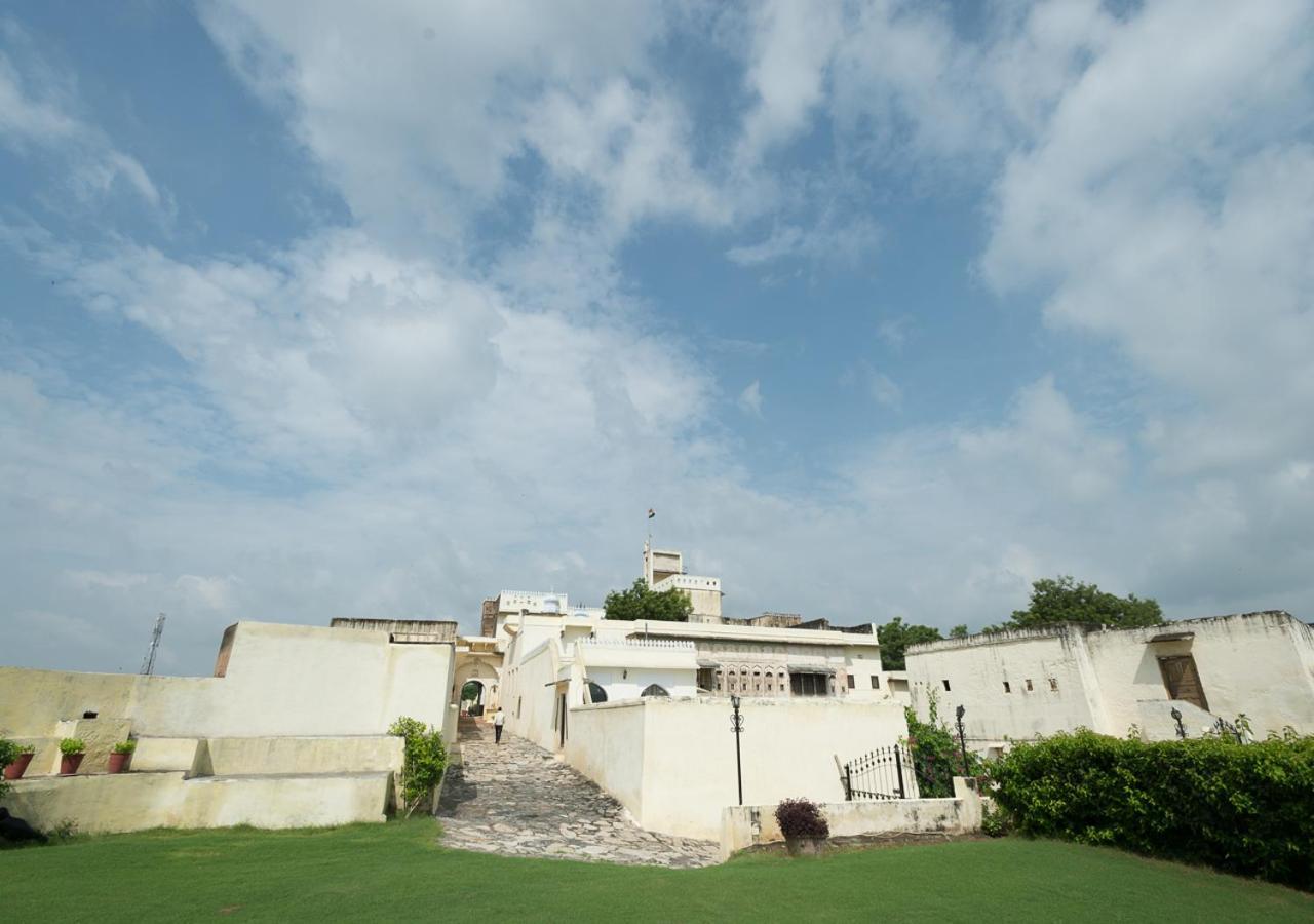 Fort Barli - A 16Th Century Castle Exterior photo