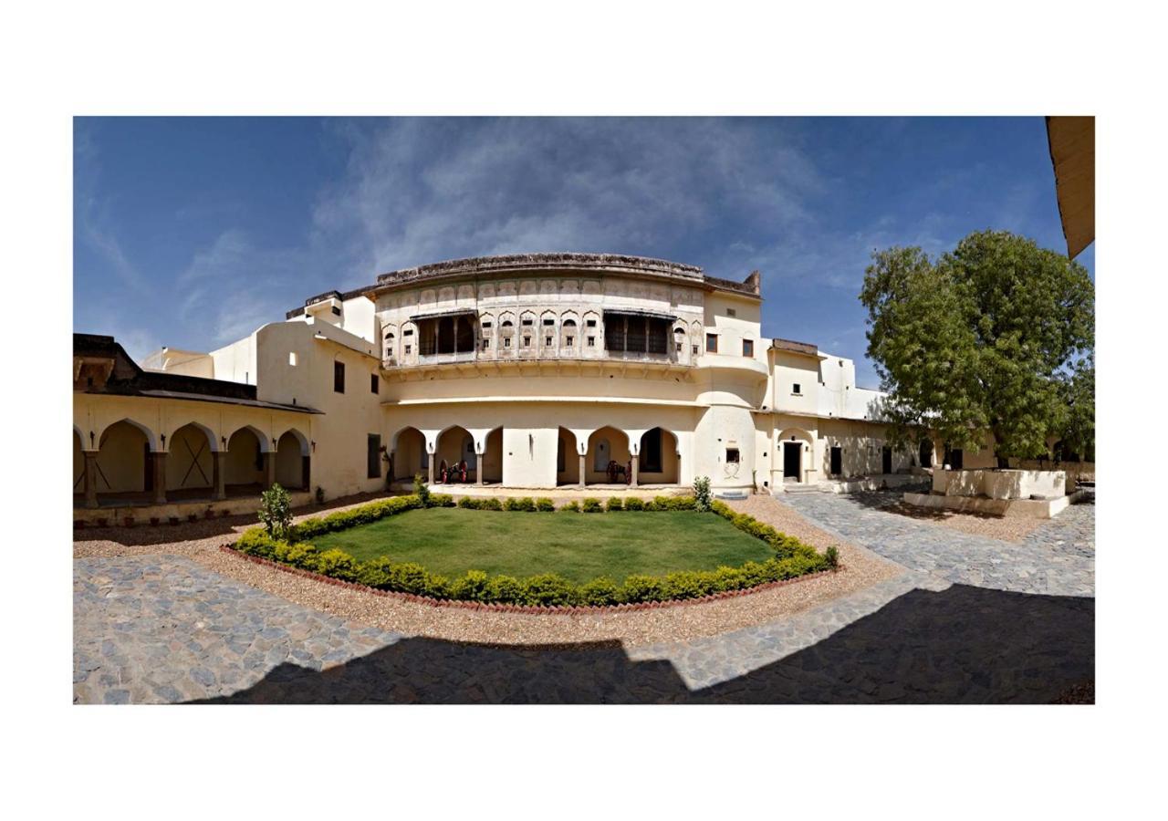Fort Barli - A 16Th Century Castle Exterior photo
